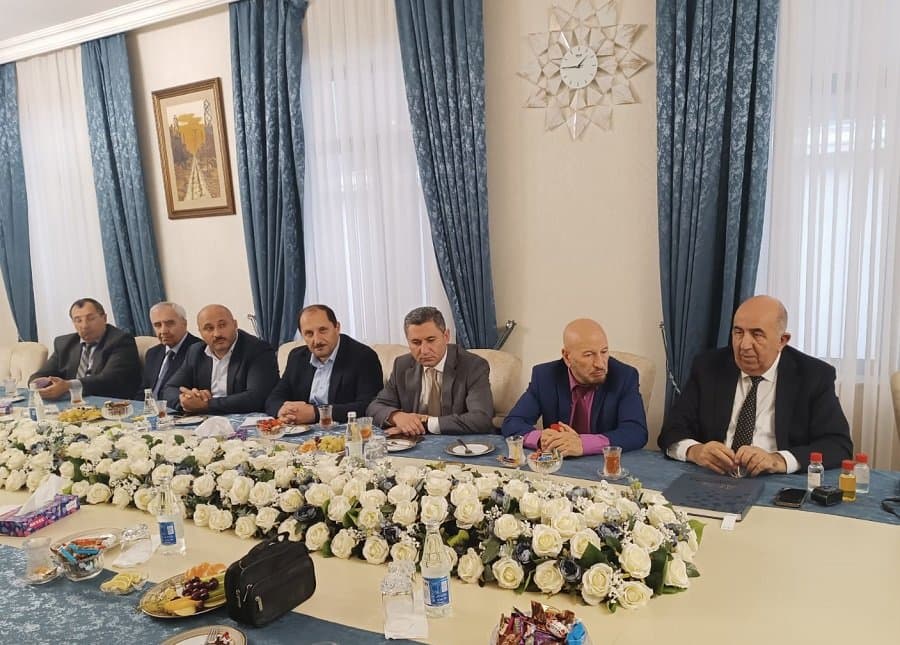 İqtisadiyyat İnstitutunun bir qrup əməkdaşı Neft-Kimya Prosesləri İnstitutunda olub 2