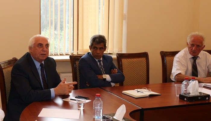 Latviyalı ekspertlərlə birgə qanun layihələrinin müzakirəsi 08.10.2015 15