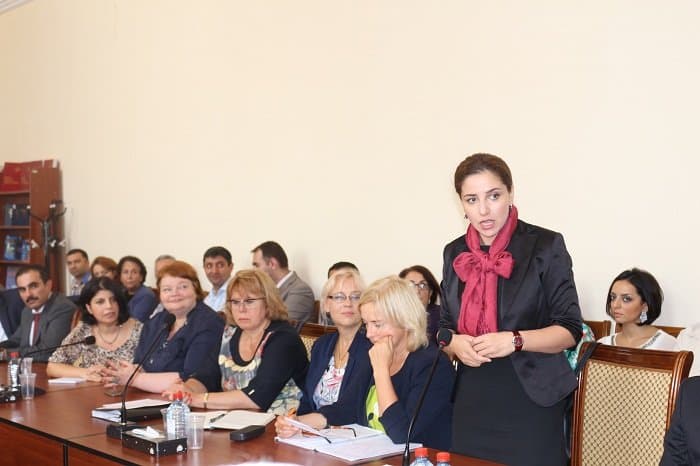 Latviyalı ekspertlərlə birgə qanun layihələrinin müzakirəsi 08.10.2015 5