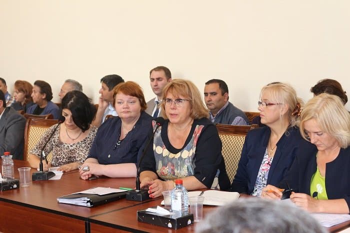 Latviyalı ekspertlərlə birgə qanun layihələrinin müzakirəsi 08.10.2015 6