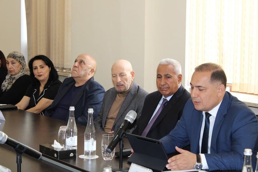 İqtisadiyyat İnstitutunda Milli Məclisin komitə sədri ilə görüş keçirilib 2