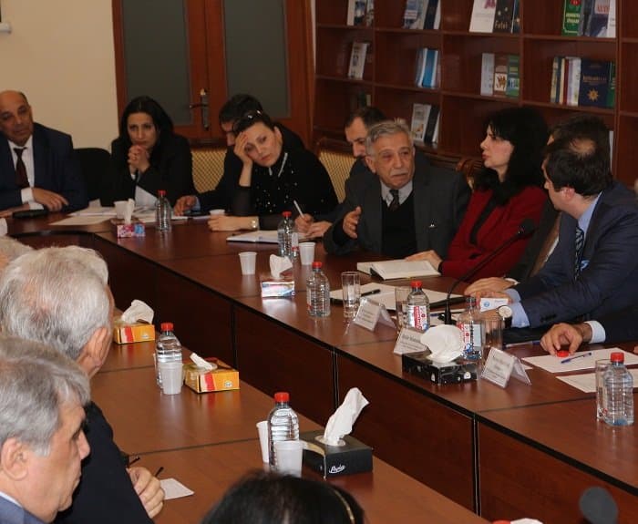 Azərbaycanda ixracın və investisiyaların təşviqi problemləri müzakirə olundu 18.02.2016 12