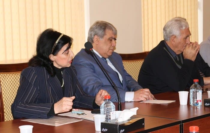 Azərbaycanda ixracın və investisiyaların təşviqi problemləri müzakirə olundu 18.02.2016 15