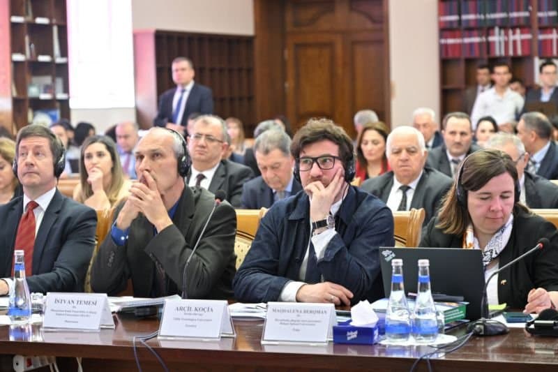 İqtisadiyyat İnstitutunun alimləri Bakı Biznes Universitetində beynəlxalq elmi-praktik konfransda iştirak ediblər 4