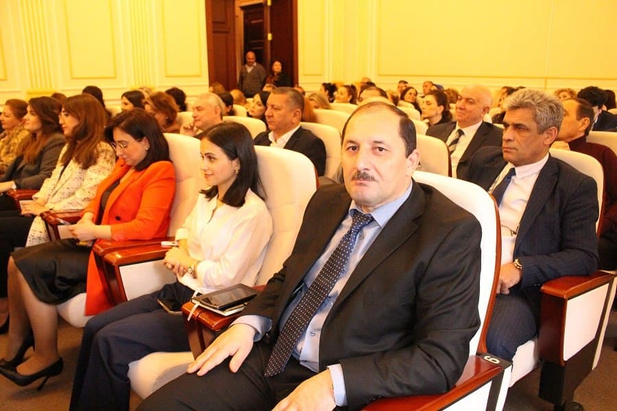 Çinli alimlər İqtisadiyyat İnstitutunda çıxış ediblər 7