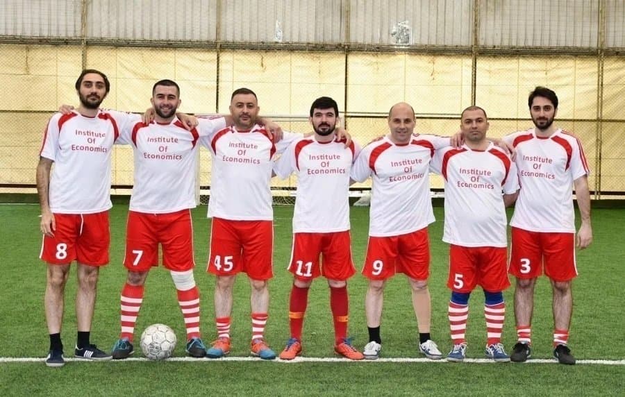 İqtisadiyyat İnstitutunun futbol komandası ilk oyunda qalib gəlib