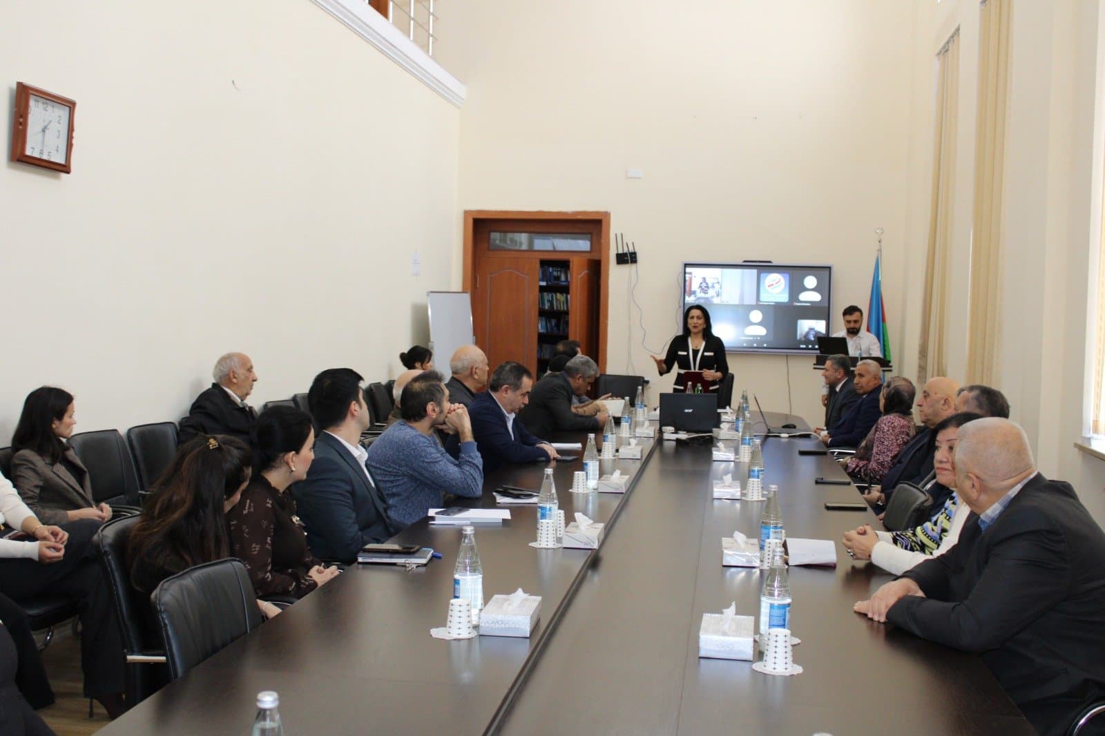 Türkiyənin Ege Universitetinin dosenti İqtisadiyyat İnstitutunun elmi seminarında çıxış edib 4