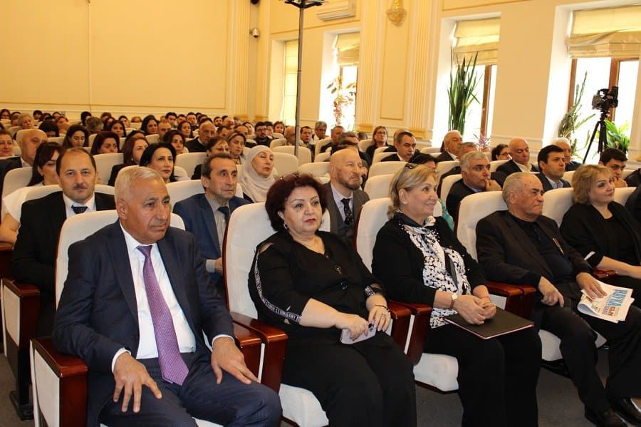 İqtisadiyyat İnstitutunun yaradılmasının 67 illiyi münasibəti ilə tədbir keçirilib 6