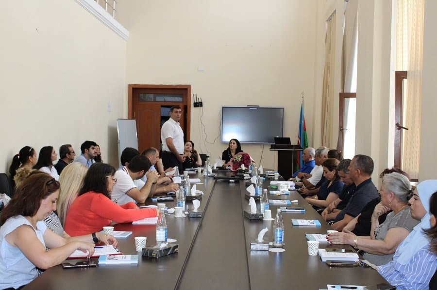 “Qadın məşğulluğu: həssas qruplara dəstək” kitabı nəşr olunub 4