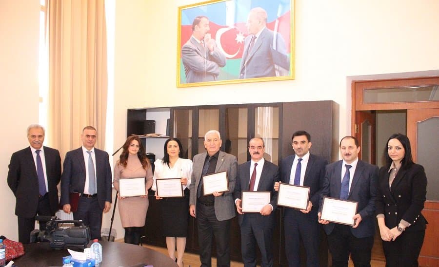 İqtisadiyyat İnstitutunda Zəfər Bayramına həsr olunmuş müsabiqənin qalibləri mükafatlandırılıblar 3