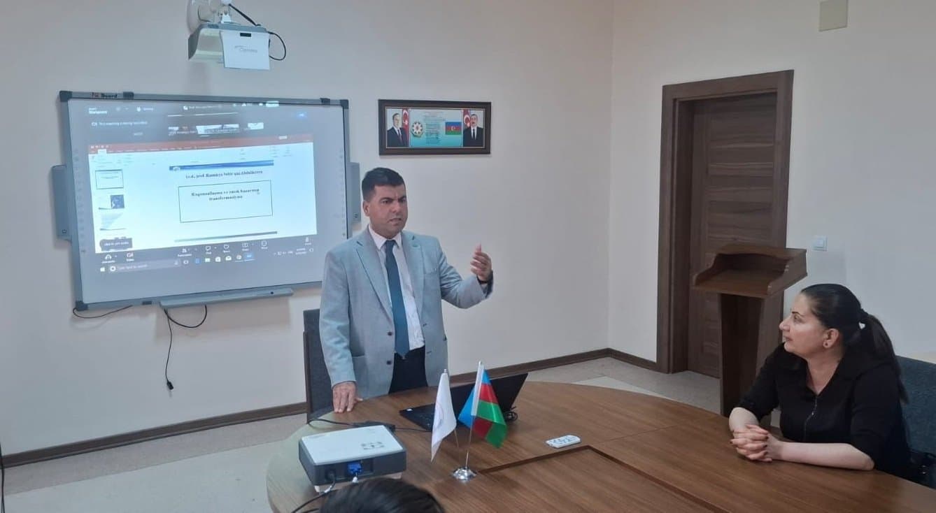 İqtisadiyyat İnstitutunun professoru Naxçıvan Dövlət Universitetində seminarda çıxış edib 3