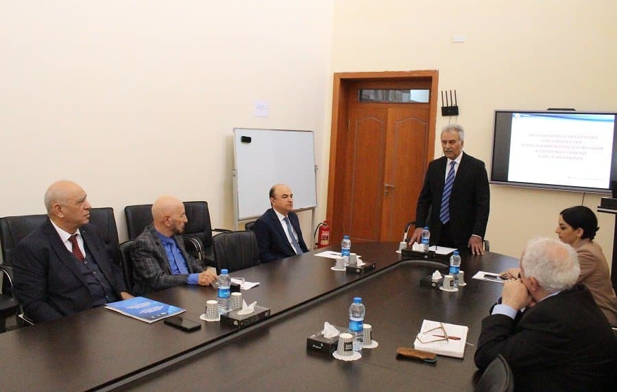 İqtisadiyyat İnstitutunda elmin maliyyələşdirilməsinin yeni mexanizmi ilə bağli pilot layihənin nəticələri müzakirə olunub