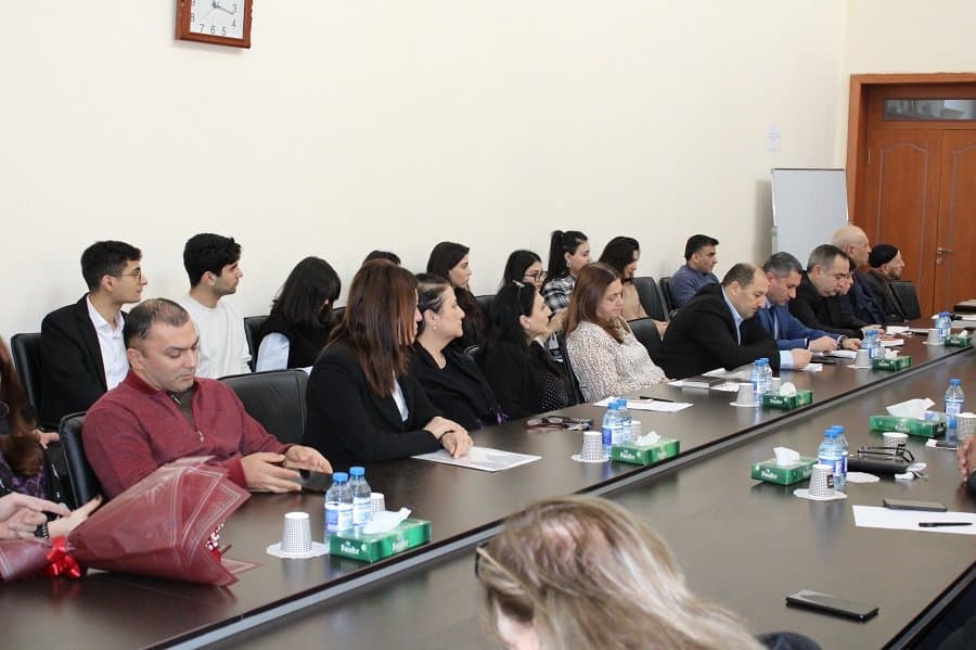 Elmi Şuranın iclasında magistrlara sertifikat verilib, elmi şöbələrin hesabatları dinlənilib 3