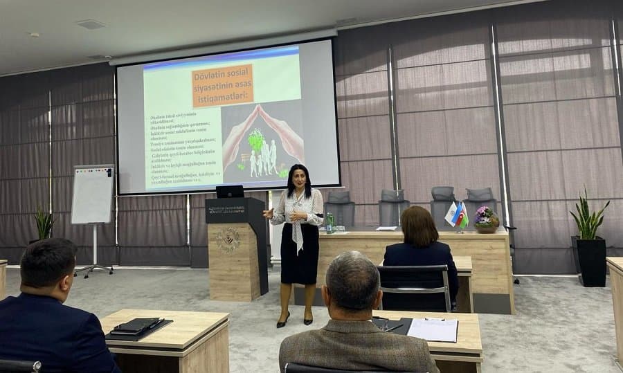 İqtisadiyyat İnstitutunun ekspertləri sosial mövzularda təlimlər keçiblər