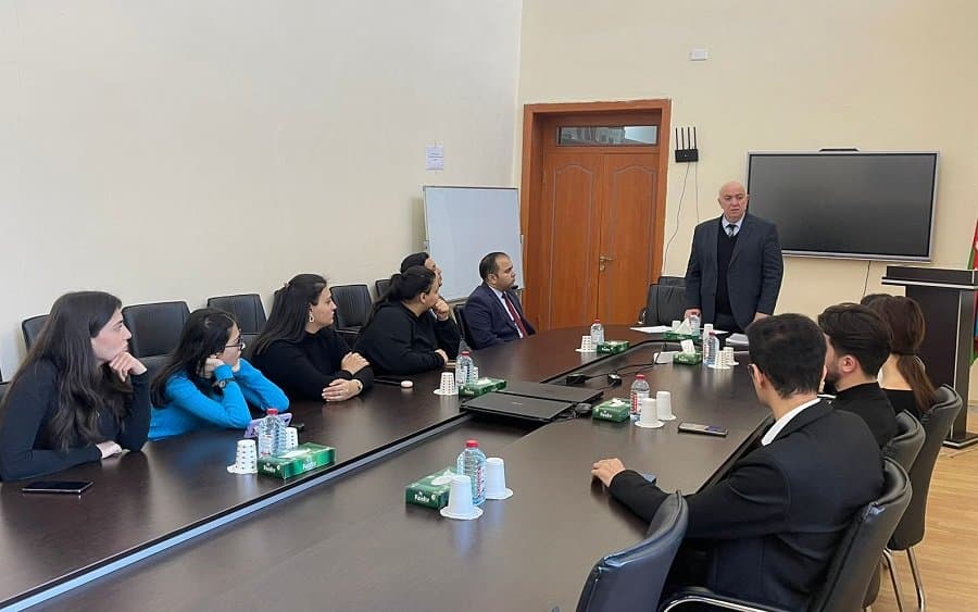Bakı Biznes Universitetinin magistrantları İqtisadiyyat İnstitutunda elmi-tədqiqat təcrübəsi keçirlər