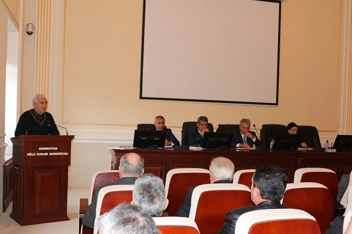 İqtisadiyyat İnstitutunda illik hesabat yığıncağı keçirilmişdir 19.01.16 3